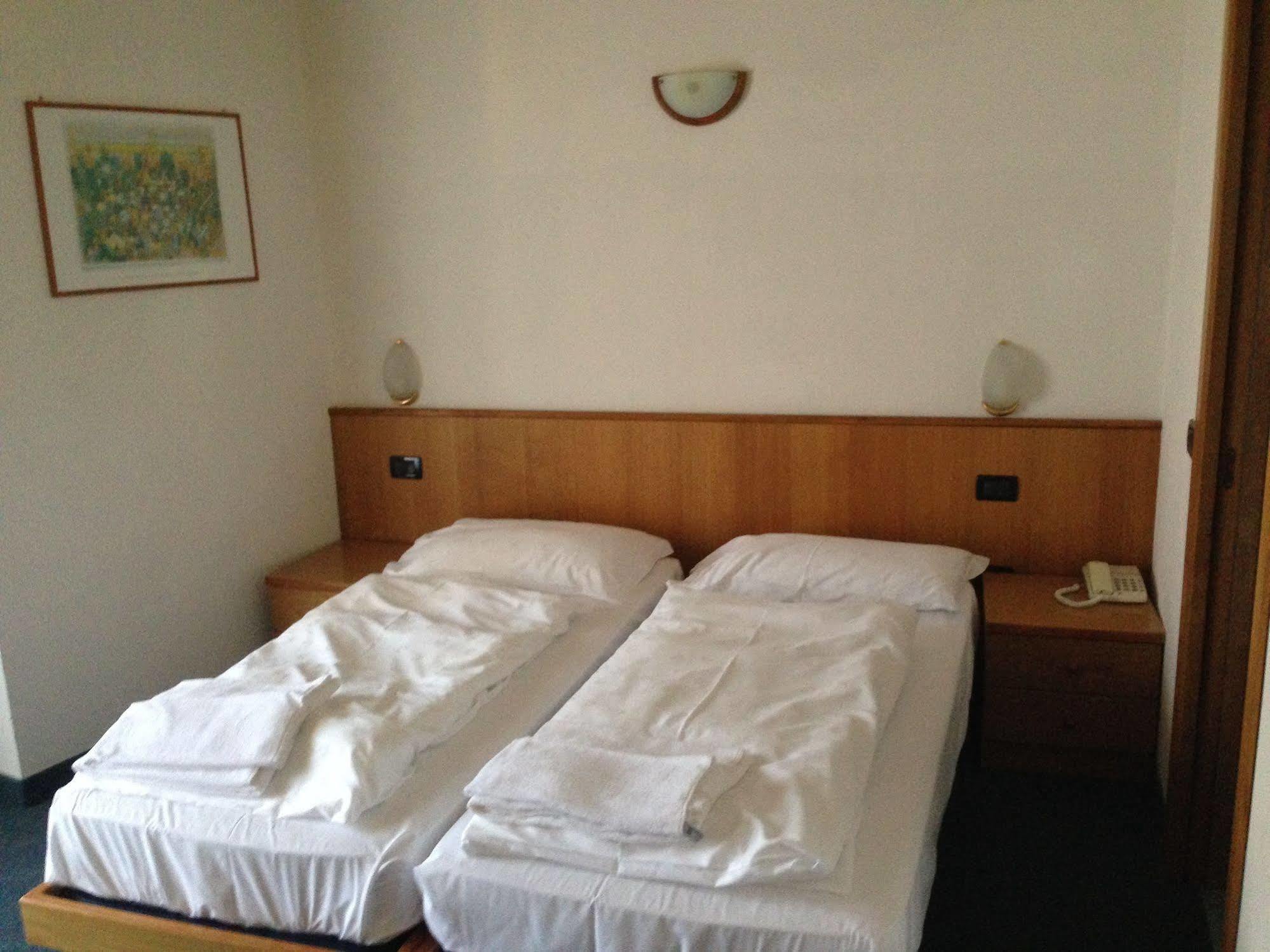 Hotel Olisamir Cavedago Dış mekan fotoğraf